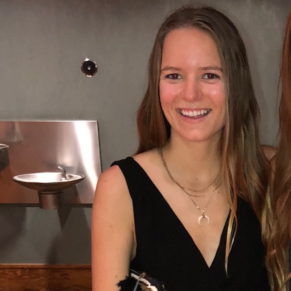 Meet your posher - Picture 3 of 3